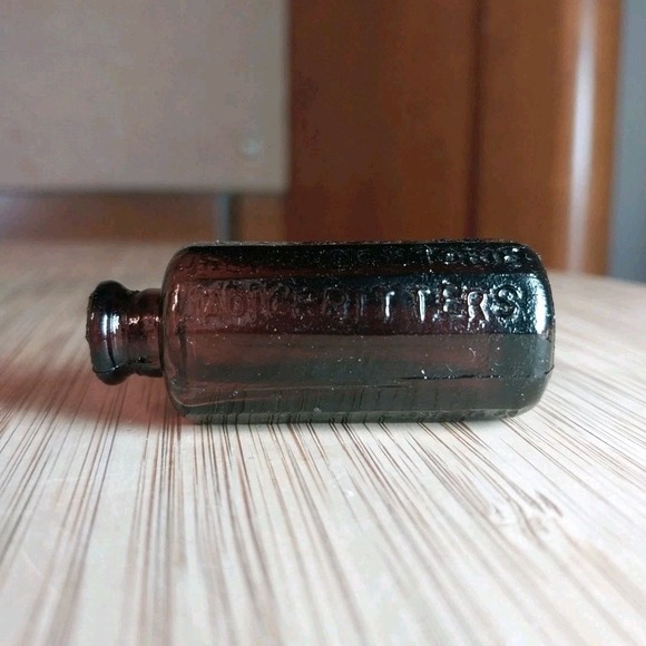 Vtg Lot Of 3 Miniature Bitters Bottles.Purple 2", Amber Wheaton 2", Clear 1 1/4" - Picture 8 of 14